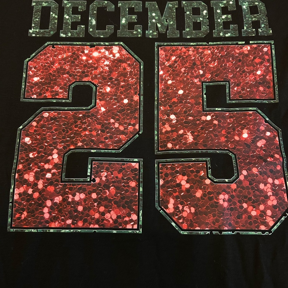 Christmas Graphic T-Shirt Bundle | Adult Large | Holiday Tees (2) - Picture 4 of 5